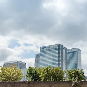 Centra Wharf , Londen Verenigd Koninkrijk